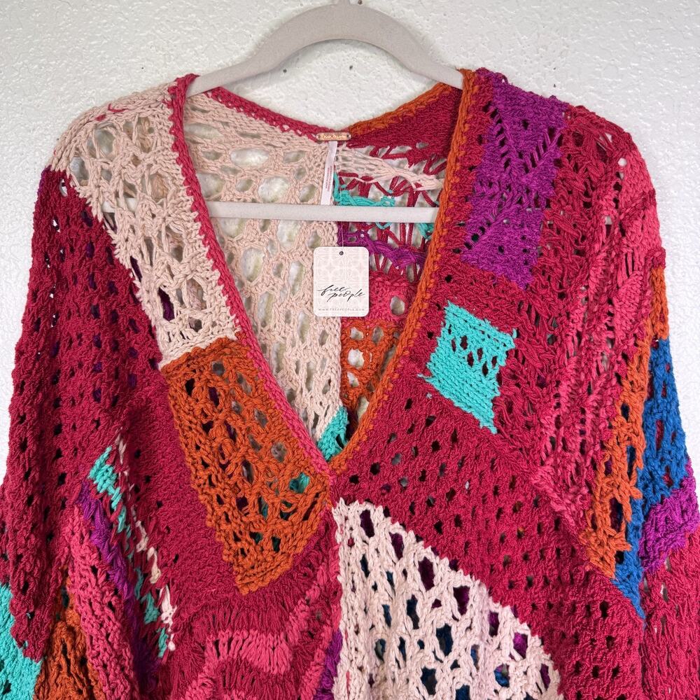 Free People Crochet Sweater Womens XS Fringe Poncho Boho Festival Coachella NEW - Picture 4 of 11
